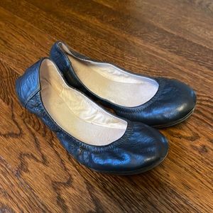 Vince Camuto Flats